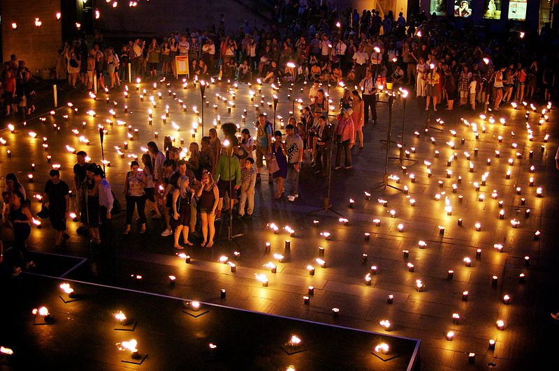 Lêer:London 2012 Olympics - Fire Garden.jpg