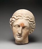 戴著王冠的女神头像，西元1-2世纪；大理石，高：23公分；大都会艺术博物馆