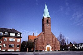 Helleruplund Kirke aan de Bernstorffsvej