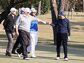 Hideki Matsuyama avec Shinzō Abe et Donald Trump en 2017