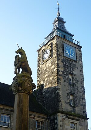 Stirling Tolbooth and Cross.JPG