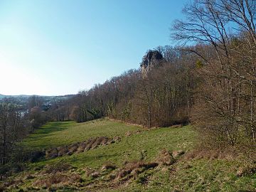 Vue vers Roquelaure et son rocher.