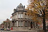 Gevels aan square Roosevelt en rue de la Houssière, en daken van het oude gebouw van de Banque Nationale, en instelling beschermingszone