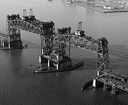 Luftaufnahme der CNJ Newark Bay Bridge, 1979