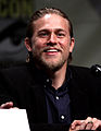 Charlie Hunnam op 15 juli 2012 (Foto: Gage Skidmore) geboren op 10 april 1980