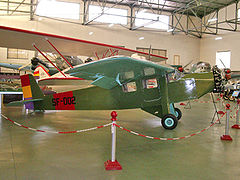 Farman 400 pintado como uno de los aviones de la Segunda República utilizados en Zaragoza durante la Guerra Civil Española.