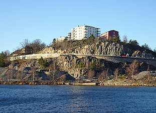 Kvarnholmsvägen nedanför Finnberget.