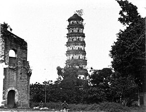Цветочная пагода в Храме Шести баньяновых деревьев в 1863 году
