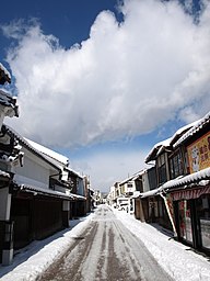 三次本通。かつての三次中心部であり、この道は出雲街道/石見銀山街道。