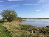 Oever van de IJssel,met links Scherenwelle, Wilsum en rechts de Onderdijkse waard in het Reevediepgebied