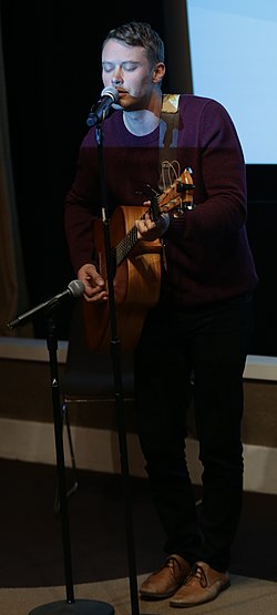 Дорман виступає для серіалу «Патріот» у 2017