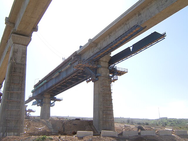 בניית גשר הרכבת מעל עמק איילון בשיטה הנורווגית MSS - בקרוב הגשר הארוך ביותר בישראל