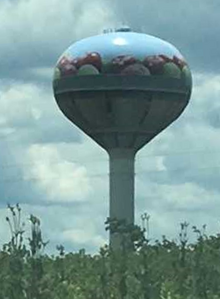 Mount Jackson water tower Mount Jackson water tower - picture of basket and apples.png