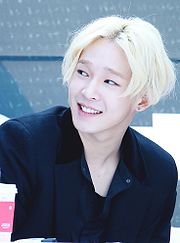 Nam Tae-hyun at a fanmeeting in Sinchon in February 2016 07.jpg