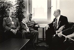 (R to L) Benjamin Netanyahu with Yasser Arafat...