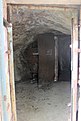 durch zwei Eisentüren geht es in die Pontnewydd-Höhle