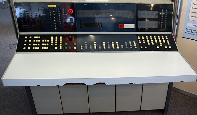 Robotron R300 Großrechner aus der DDR, Bedienteil , IBM 1401 Nachbau