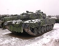 Um tanque Stridsvagn 122 da infantaria sueca.