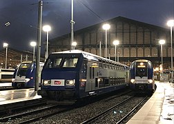 V2N et TER 2NNG en gare de Paris-Nord.
