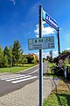 Tablica trasy rowerowej EuroVelo 4 (R-4) w Golasowicach w gminie Pawłowice