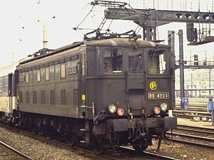 E 4224 als BB 4224 der SNCF im Pariser Bahnhof Gare de Lyon (1992)
