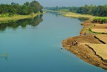 Река Борал возле железнодорожного вокзала Арани в Бангладеш.JPG
