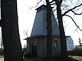 Kościół parafialny w Budzynku. Dzwonnica z 1978 r.