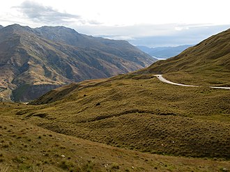 Crown Range Road nahe dem höchsten Punkt