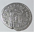 Tempel des Antoninus Pius und der Faustina, darin Sitzstatue der Faustina, Forum Romanum, Kampmann 36.25