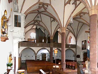 Eingang und Orgelempore