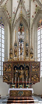 Altar na igreja de peregrinação de São Wolfgang de Ratisbona, município de Metnitz, Caríntia, Áustria. As imagens do santuário datam de 1490 e são de um mestre desconhecido, provavelmente da oficina de pintura e escultura de Villach. Os relevos e arranjos foram feitos por volta de 1520 (definição 4 166 × 10 210)