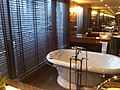 HK Central 文華東方酒店 Mandarin Oriental Hotel - Bathroom bathtube mirror Feb-2012.jpg