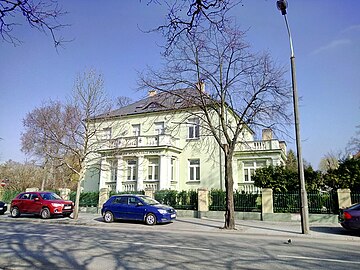 Villa at 2 Kasprowicza, corner with Markwarta street