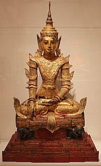 Crowned and jeweled Buddha sitting on an elephant throne; circa 1890; Art Institute of Chicago (USA) Myanmar, buddha incoronato e ingioiellato seduto su un trono d'elefante, 1890 ca.jpg