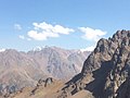 Вид на снежный пик Талгар (4979 м) с Талгарского перевала летом