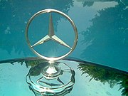 Znak Mercedes-Benz