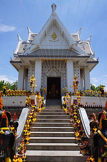 San Phanthai Norasing, a shrine to a local deity associated with the rooster in Mueang Samut Sakhon, Samut Sakhon Province. saalphanthaaynrsingh 01.JPG