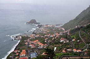 Panorâmica geral da vila do Porto Moniz