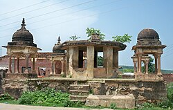 Ancient building in front of Raja Dhiraj Temple