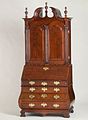 Bombé desk and bookcase (1753), by Benjamin Frothingham Jr., Massachusetts.