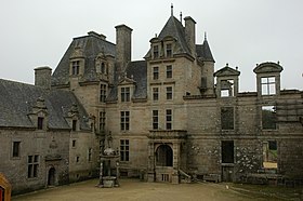 Château de Kerjean.jpg