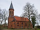 Kirche mit Kirchhof, Baumbestand Kriegerdenkmal und Einfriedung
