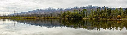 Panorama da cordilheira do Alasca vista de Tok, Alasca, Estados Unidos (definição 17 996 × 4 974)