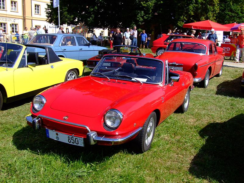 Fiat 850 spider Nel'65 vennero introdotte la Coup disegnata dal centro