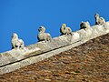 Chimères sur le pignon.