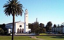 Loyola Marymount University Loyola Marymount SunkenGardens SacredHeartChapel (cropped).jpg