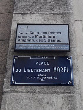 Voir la plaque.