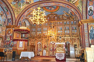 Biserica „Sfinții Arhangheli Mihail și Gavriil” din Mărgău (interiorul)