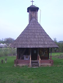 Biserica de lemn din satul Știucani (monument istoric)