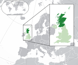 ที่ตั้งของ สกอตแลนด์  (สีเขียวเข้ม) – ในทวีปยุโรป  (สีเขียว & สีเทาเข้ม) – ในสหราชอาณาจักร  (สีเขียว)